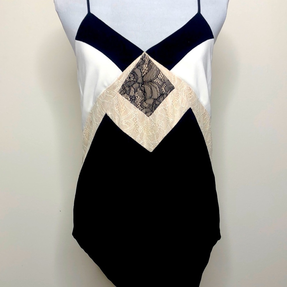 Express black & white spaghetti strap tank top - Picture 3 of 7